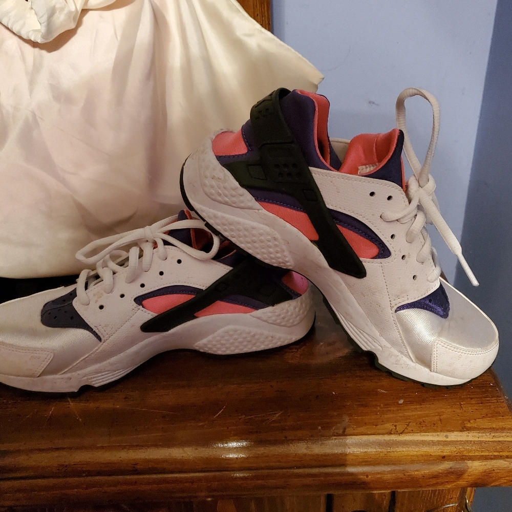 Nike shoes